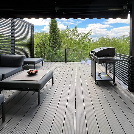 Pergola House In A Green Oasis With Fantastic View Apartamento Petrovaradin Exterior foto